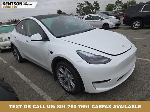 Pearl White Multi-Coat 2023 Tesla Model Y Long Range Dual Motor All-Wheel Drive