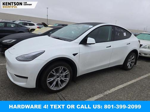 Pearl White Multi-Coat 2023 Tesla Model Y Long Range Dual Motor All-Wheel Drive