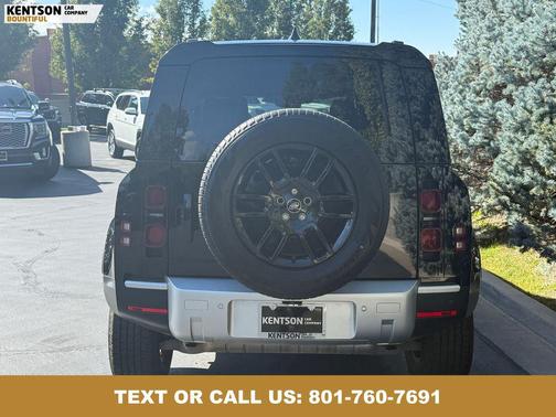 2025 Land Rover Defender 110 P300