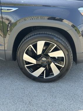 2024 Volkswagen Taos 1.5T SEL