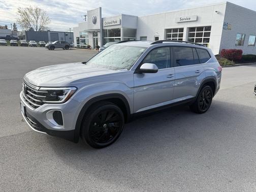 2025 Volkswagen Atlas 2.0T SE