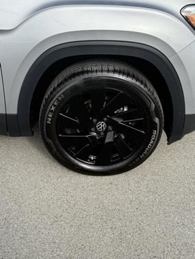 2025 Volkswagen Atlas 2.0T SE