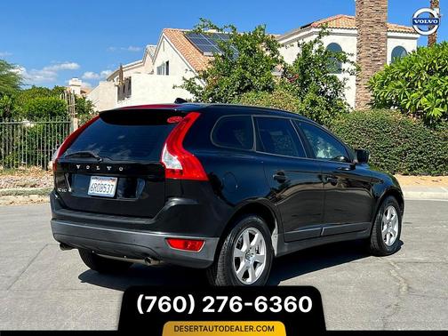 Photo 4 of 20 of 2011 Volvo XC60 3.2