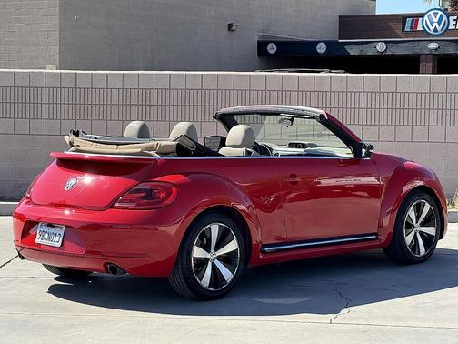 2013 Volkswagen Beetle 2.0T 60s Edition