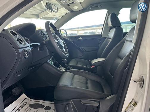 2012 Volkswagen Tiguan LE