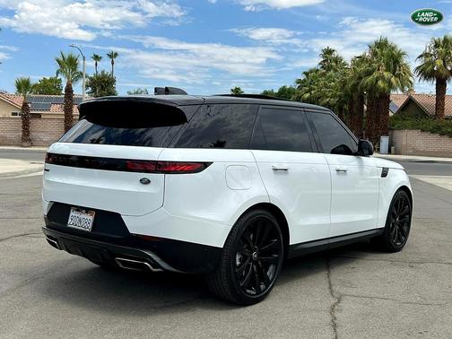 2023 Land Rover Range Rover Sport SE