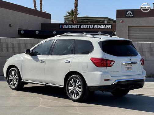 2018 Nissan Pathfinder S