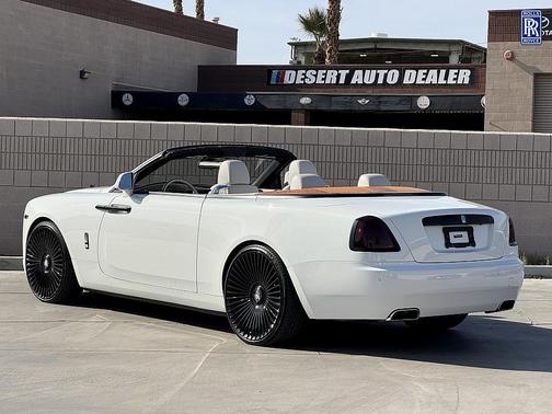 2016 Rolls-Royce Dawn Base