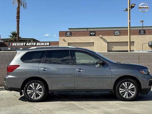 2018 Nissan Pathfinder S