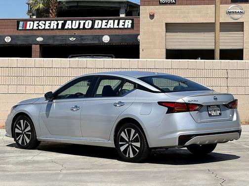 2022 Nissan Altima 2.5 SV