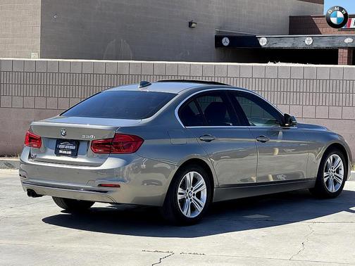 2017 BMW 330 i