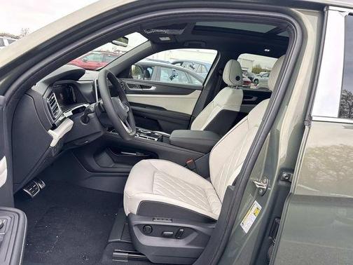 Avocado Green Pearl 2026 Volkswagen Atlas Cross Sport 2.0T SEL Premium R-Line