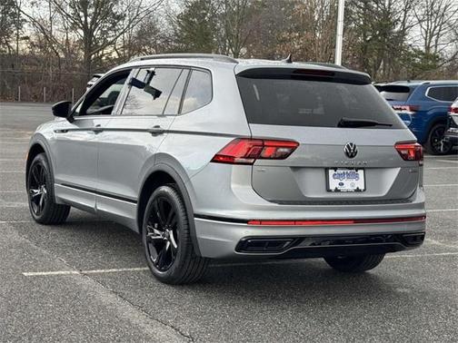 2024 Volkswagen Tiguan 2.0T SE R-Line Black