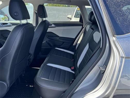 2025 Volkswagen Taos 1.5T SEL