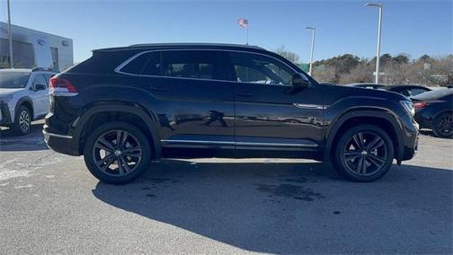 2022 Volkswagen Atlas Cross Sport 2.0T SEL R-Line