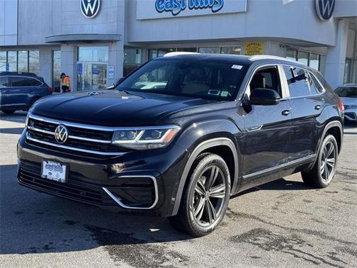 2022 Volkswagen Atlas Cross Sport 2.0T SEL R-Line