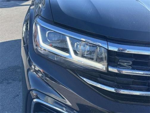 2022 Volkswagen Atlas Cross Sport 2.0T SEL R-Line