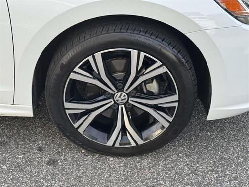 2022 Volkswagen Passat 2.0T SE