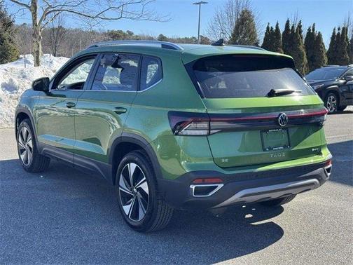 2025 Volkswagen Taos 1.5T SE