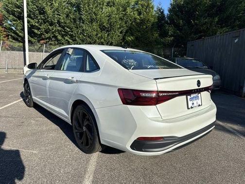 Opal White Pearl 2026 Volkswagen Jetta 1.5T SE