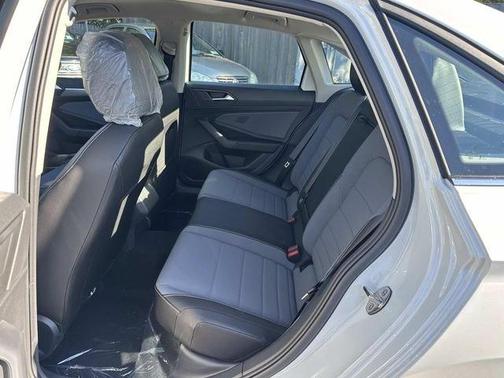 Opal White Pearl 2026 Volkswagen Jetta 1.5T SE