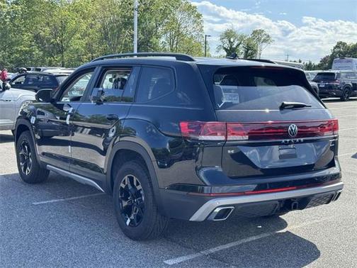 2025 Volkswagen Atlas 2.0T Peak Edition