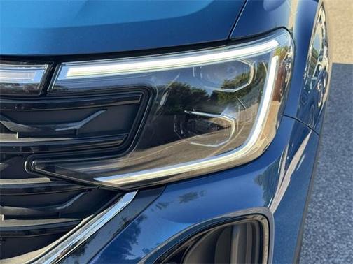 2025 Volkswagen Atlas Cross Sport 2.0T SEL