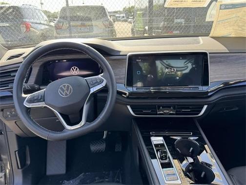 2025 Volkswagen Atlas 2.0T SEL