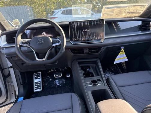 2025 Volkswagen Tiguan 2.0T SE R-Line Black