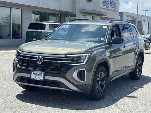 2024 Volkswagen Atlas 2.0T Peak Edition SE w/Technology