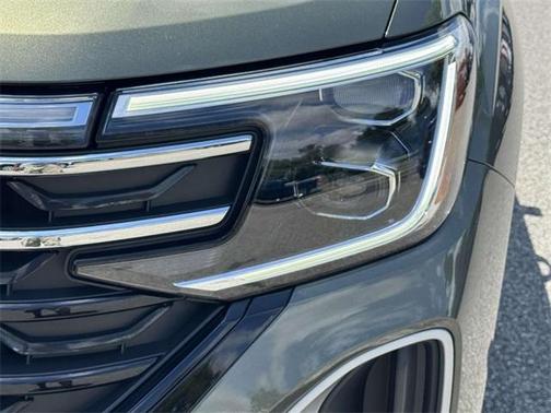2024 Volkswagen Atlas 2.0T Peak Edition SE w/Technology