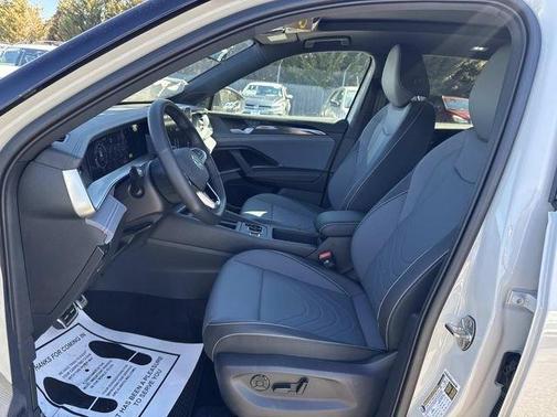 Ascot Grey With Black Roof 2026 Volkswagen Tiguan 2.0T SE R-Line Black