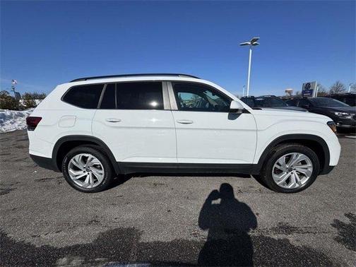 2022 Volkswagen Atlas 3.6L SE w/Technology