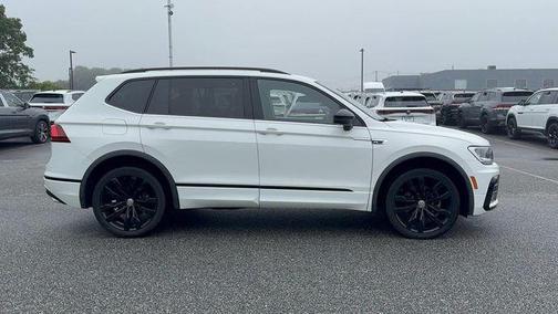 2021 Volkswagen Tiguan 2.0T SE R-Line Black