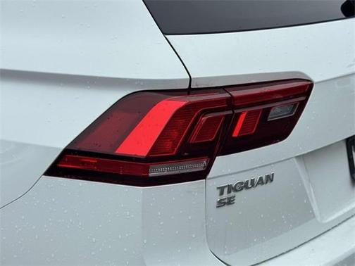 2021 Volkswagen Tiguan 2.0T SE R-Line Black