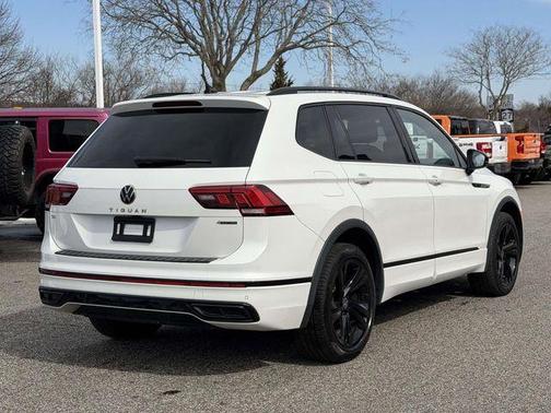 2023 Volkswagen Tiguan 2.0T SE R-Line Black