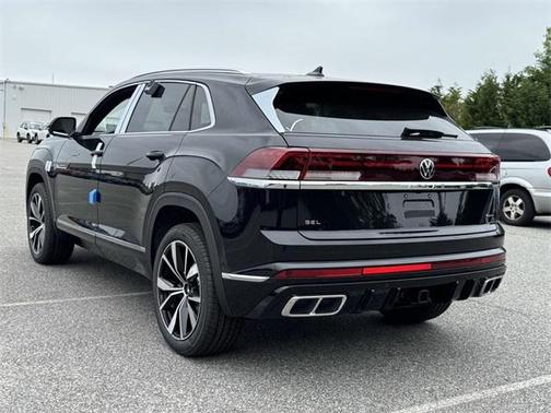 2025 Volkswagen Atlas Cross Sport 2.0T SEL Premium R-Line