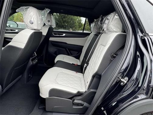 2025 Volkswagen Atlas Cross Sport 2.0T SEL Premium R-Line