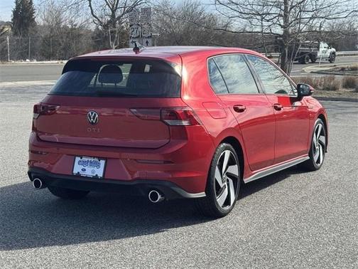 2022 Volkswagen Golf GTI 2.0T SE