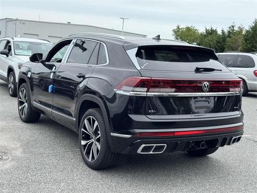 2025 Volkswagen Atlas Cross Sport 2.0T SEL Premium R-Line