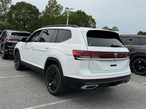 2025 Volkswagen Atlas 2.0T SE