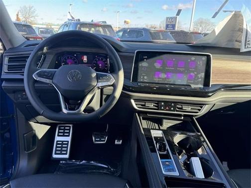 2025 Volkswagen Atlas 2.0T SEL Premium R-Line