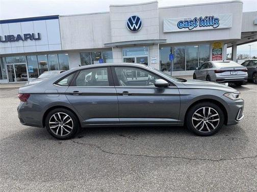 2025 Volkswagen Jetta 1.5T SE