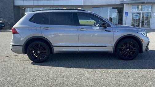 2022 Volkswagen Tiguan 2.0T SE R-Line Black