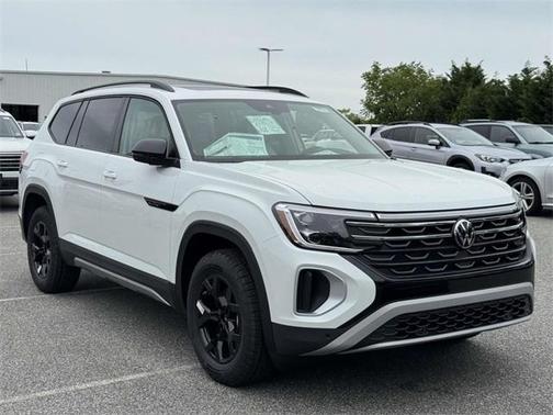 2025 Volkswagen Atlas 2.0T Peak Edition