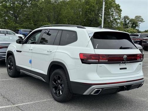 2025 Volkswagen Atlas 2.0T Peak Edition