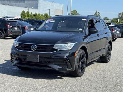 2023 Volkswagen Tiguan 2.0T SE R-Line Black