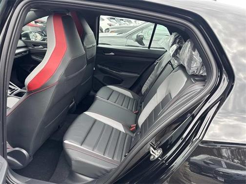 2025 Volkswagen Golf GTI 2.0T SE