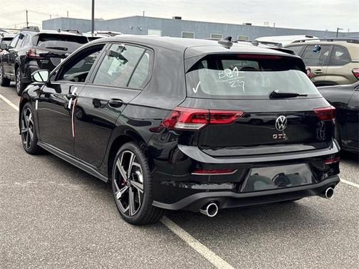 2025 Volkswagen Golf GTI 2.0T SE