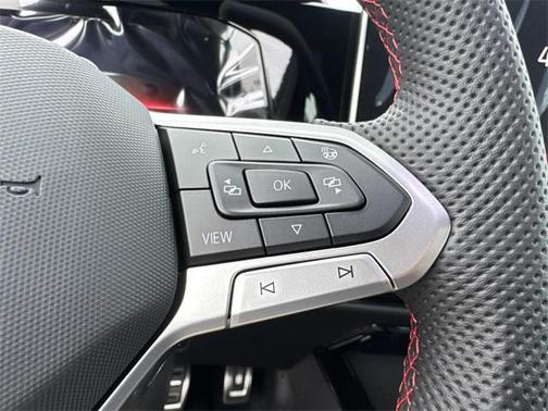 2025 Volkswagen Golf GTI 2.0T SE